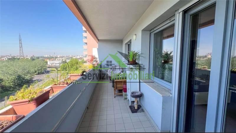 Apartment في تخفيض السعر إلى Cologno Monzese