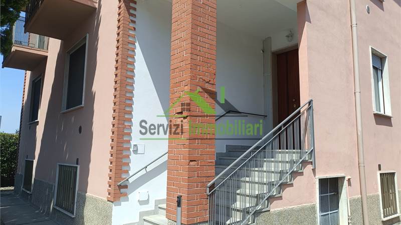 Peschiera B. ottimo bi-locale con p.auto, SENZA SPESE CONDOMINIALI